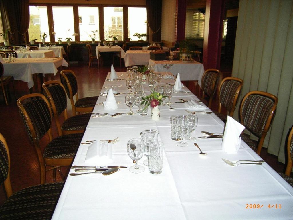 Hotel Restaurant Braas Эш-сюр-Сюр Экстерьер фото